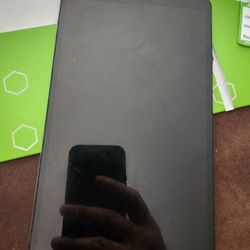 Galaxy Tablet 7 Lite Barley Used.  Like New