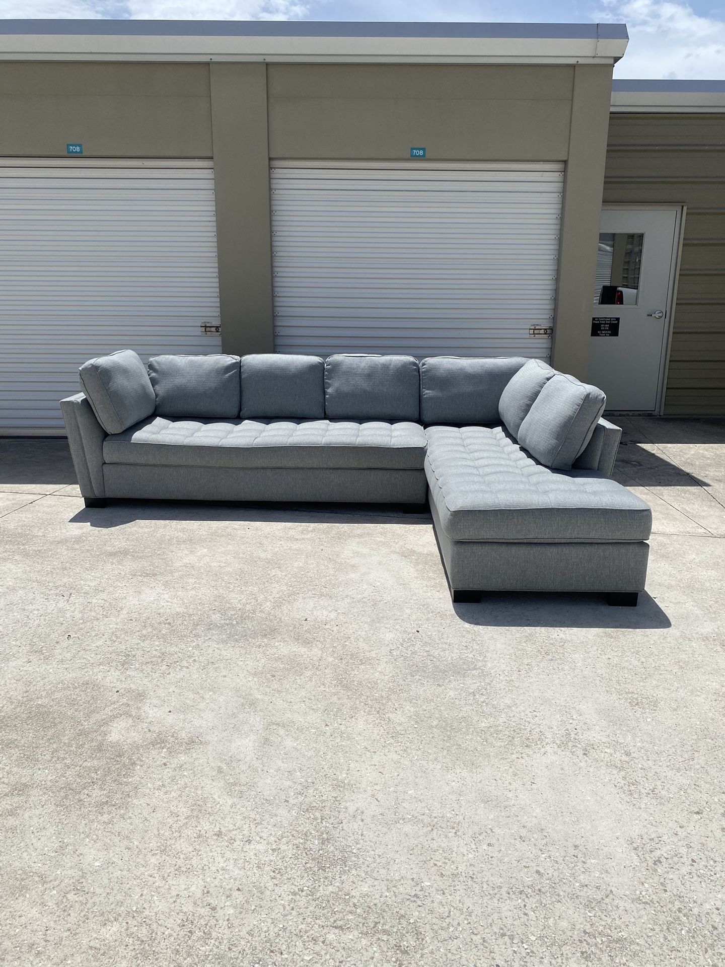 Grey Sectional Couch(DELIVERY AVAILABLE)