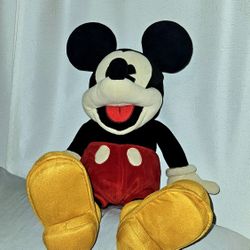 RARE DISCONTINUED 22" Folksmanis Disney Mickey Mouse Puppet {Great Condition}