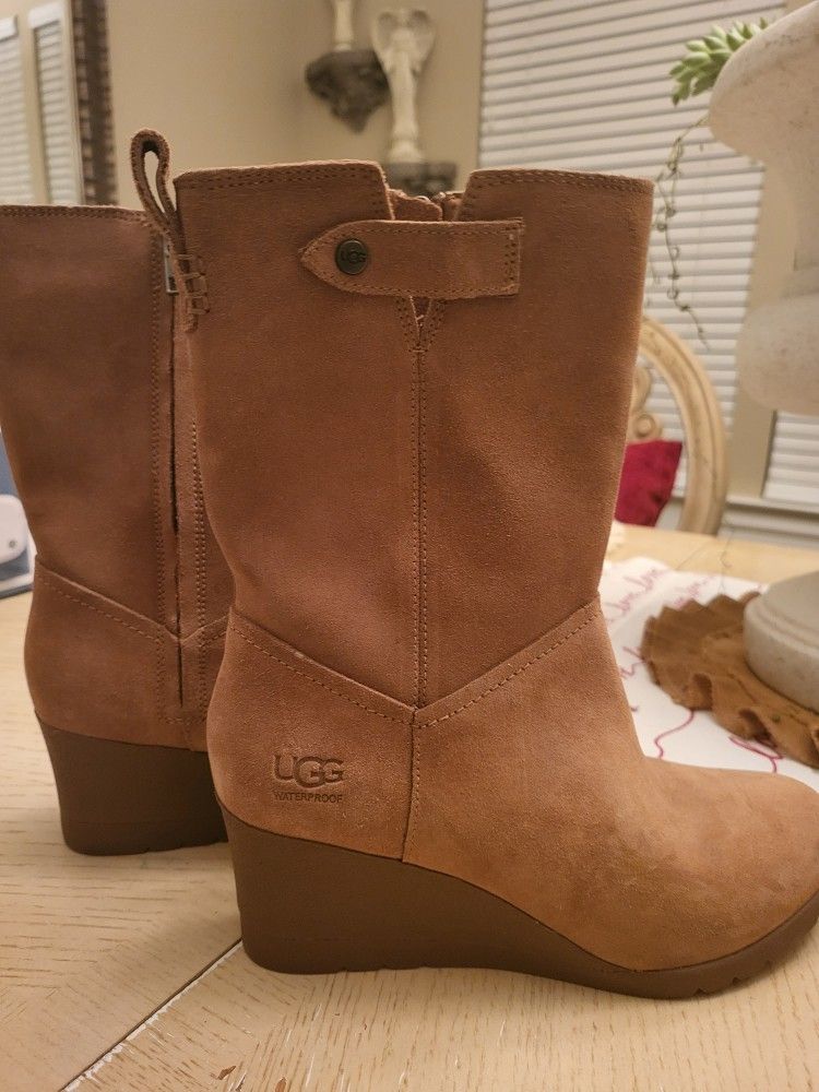 Ugg Womens Suede Boots