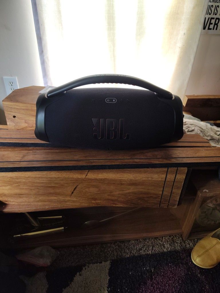 JBL Boombox3