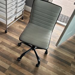 Rolling Chair 