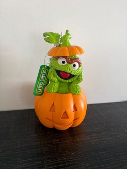 Sesame Street Oscar the Grouch Halloween Pumpkin Figure