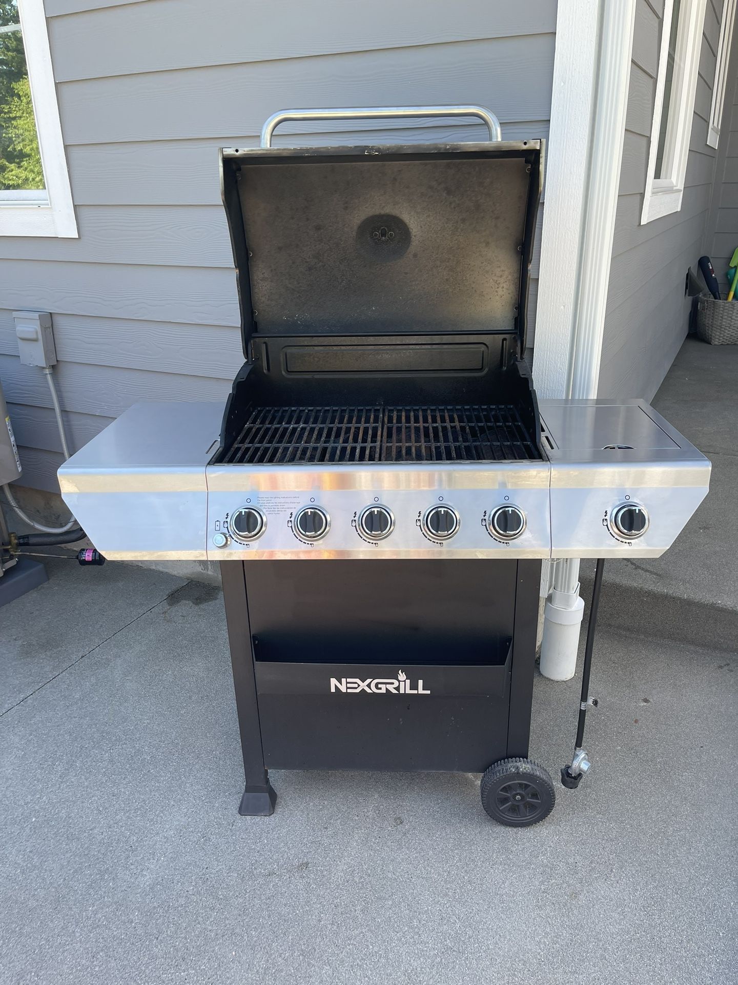 3 In One Grill/griddle Hamilton Beach for Sale in Renton, WA - OfferUp