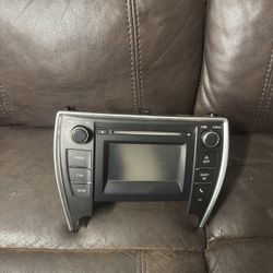 2015-2017 Toyota Camry Touch Screen Radio OEM 