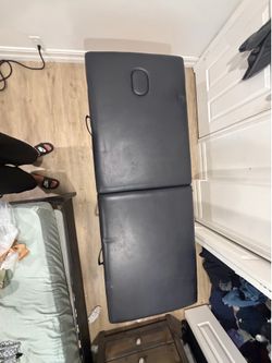 Massage/tattoo table