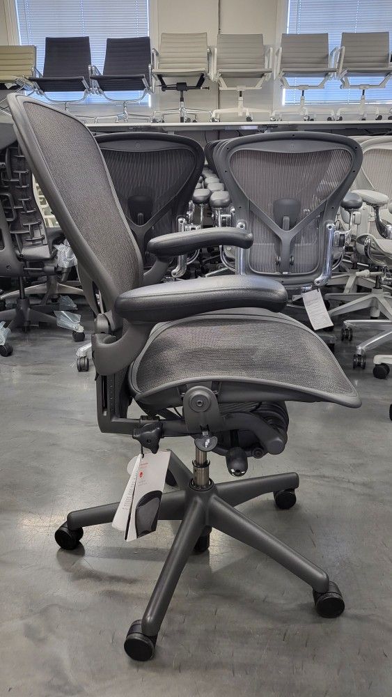Office Chair Warehouse Sale: Save 30-90% on New & Used!