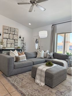 Like new gray sectional