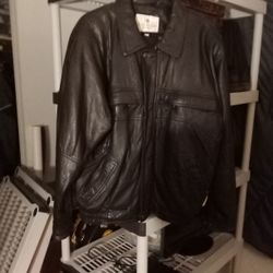 Bill Blass Men's Vintage Leather Jacket 