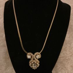Flat Gold Necklace And Vintage Pendant W/pearls And Clear Gemstones 