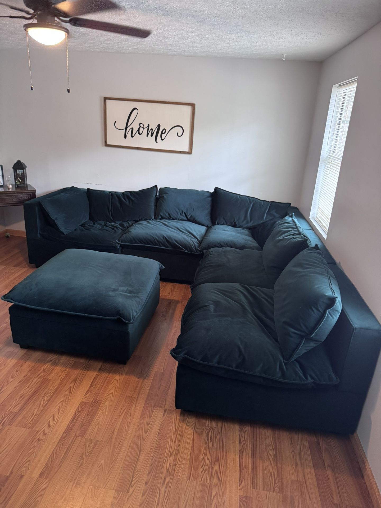 Modular/sectional With Storage Ottoman 