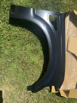 F Super Duty RH Fender - Tong Yang