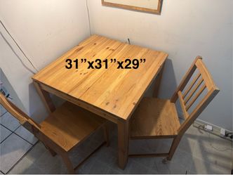 Pine Lift-Top Table with 2 Chairs