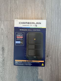 Chamberlain myQ Battery Powered Wall Control