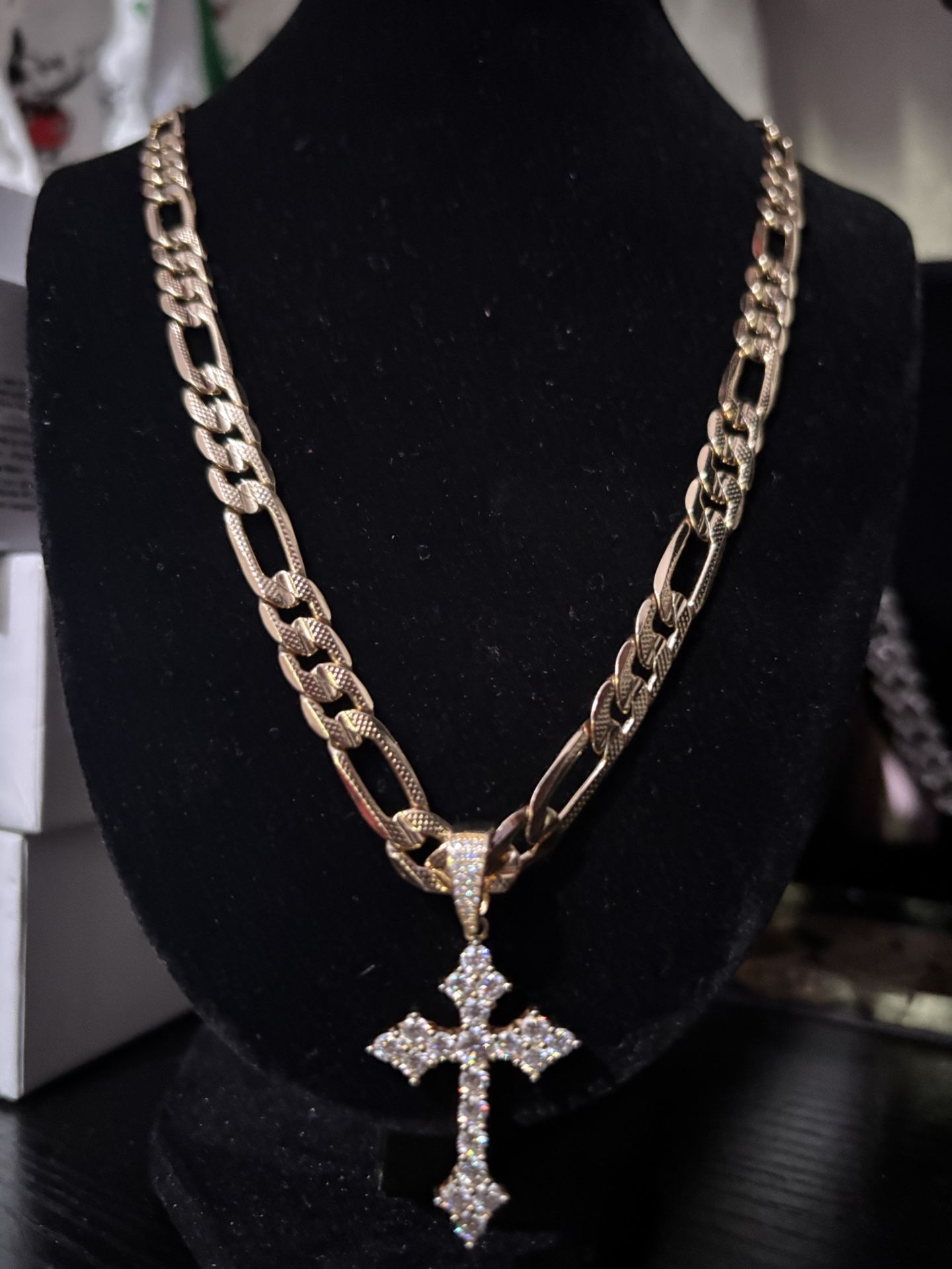 Figaro w Cross (VVS1 Lab Grown Diamonds)