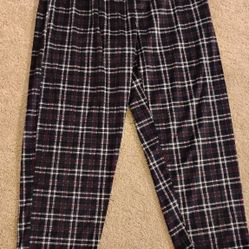 Van Heusen Women's multi-color Plaid Sleep Wear/Pants, Size XL
