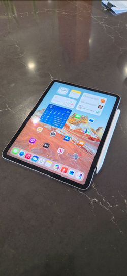 iPad Pro (11-inch) (4th generation)
128 gb.