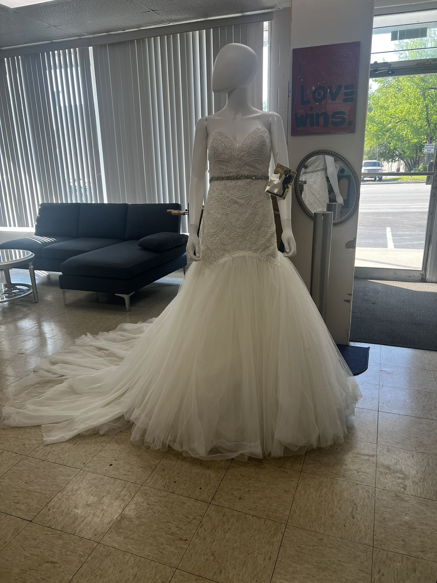 Essense Wedding Dress Size 18