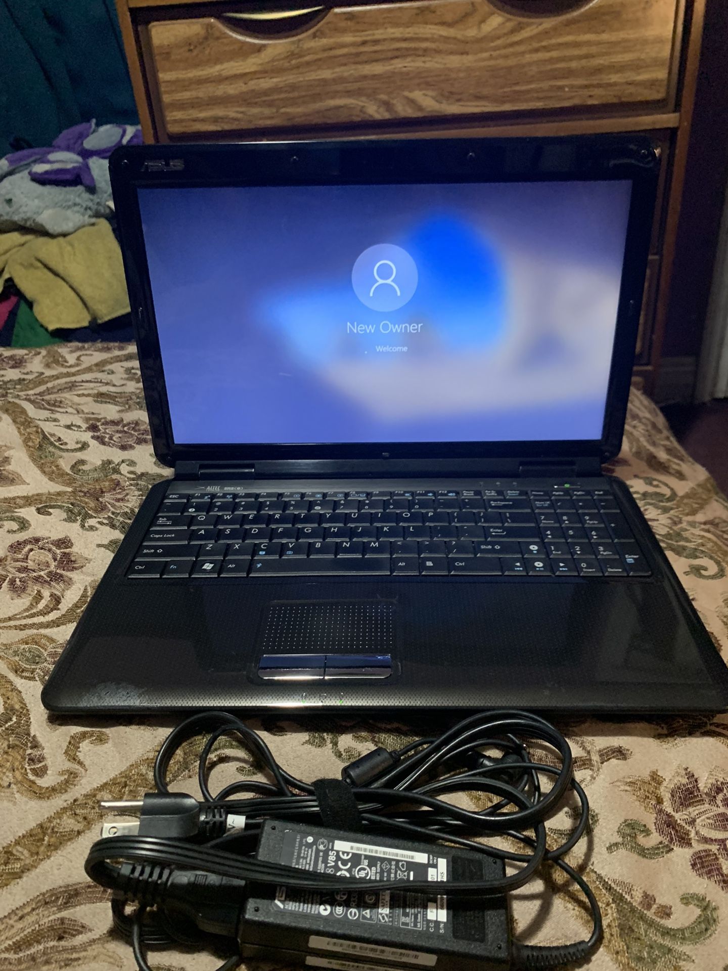 Asus (K50IJ) 2.1 GHz Intel Core 2 Duo Laptop