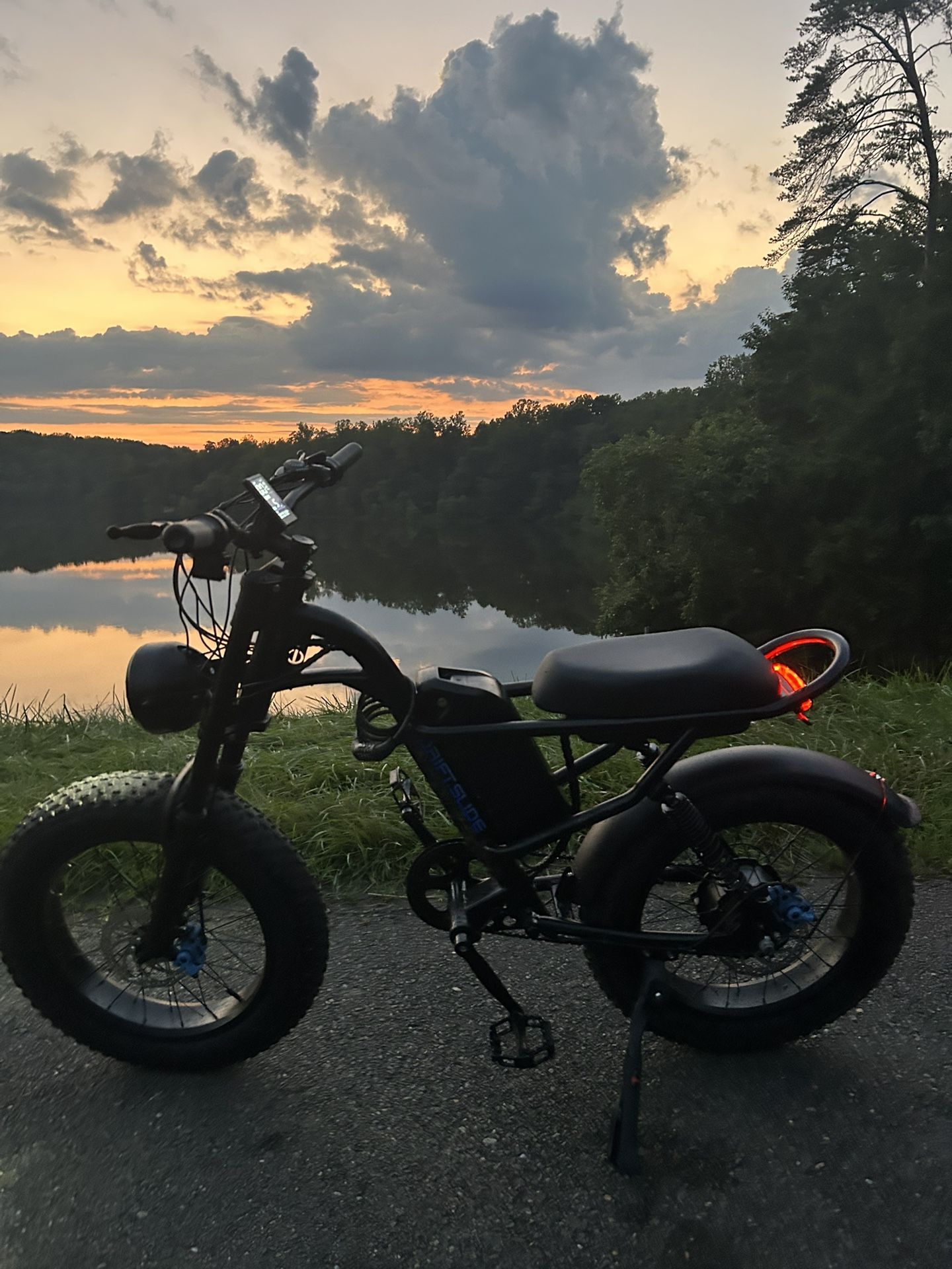 FAST ELECTRIC BIKE