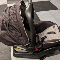 Car Seat Fits Up To 35lb