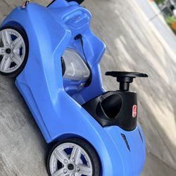 Step2 Whisper Ride Cruiser Kids Push Car, Ride On Toy, Stroller Substitute, Includes Seat Belt & Horn, Made of Durable Plastic, Max Weight 50 lbs., Fo