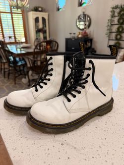Dr. Martens White Patent Leather Boots Girls size 3