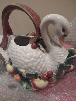 Fitz & Floyd Swan Tea Pot .