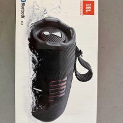 JBL Charge 5