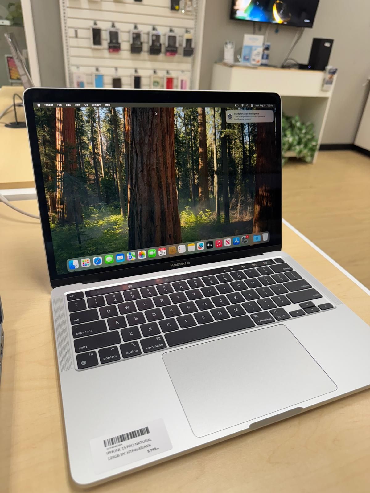 MacBook Pro M2 13 inch  8GB 256Gb silver