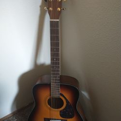 Yamaha Acoustic Guitar 