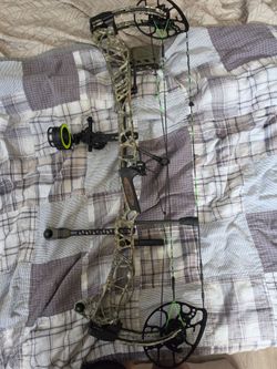 Mathews lift compound bow