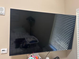 58 inch LG TV - with wall mount