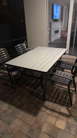 Outdoor Patio Dining Table and Chair Set
