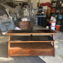 Entertainment Center/ TV Mount