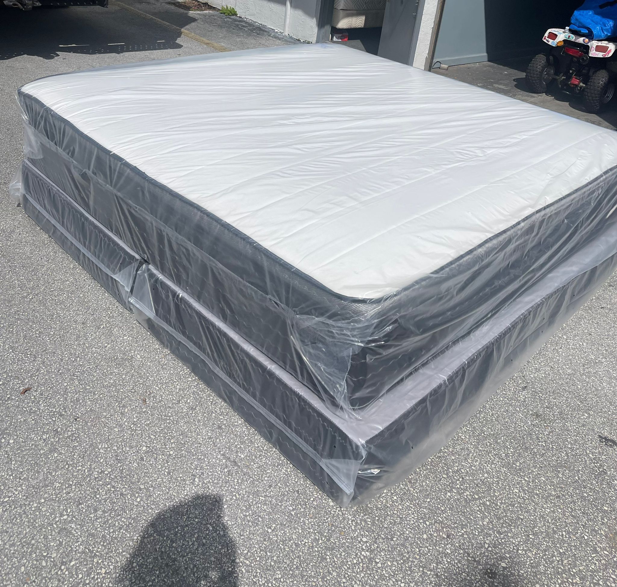MATTRESS KING SIZE PILLOWTOP WITH BOX SPRING - WE OFFER DELIVERY SAME DAY / PAID UPON RECEIVE 🔥 