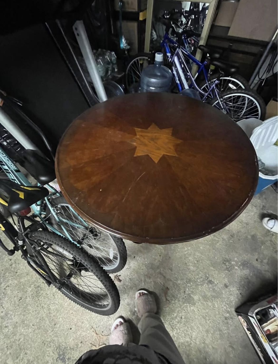 Round Table