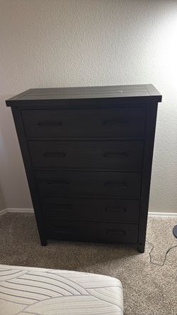5-Drawer Tall Dresser