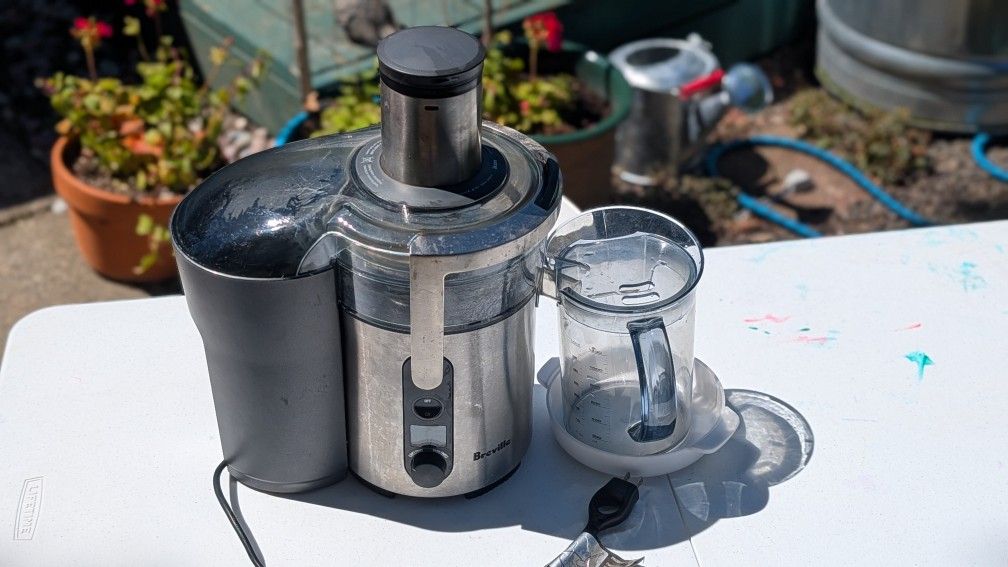 Breville Juice Fountain Multi-Speed BJE510XL 900 Watt Digital Display Works