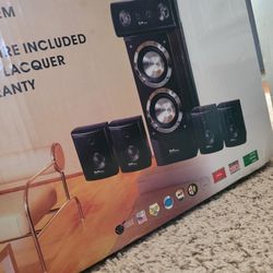 800 WATT Suround Sound system (NIB)