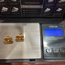 18K real gold ( Saudi gold ) Earrings 