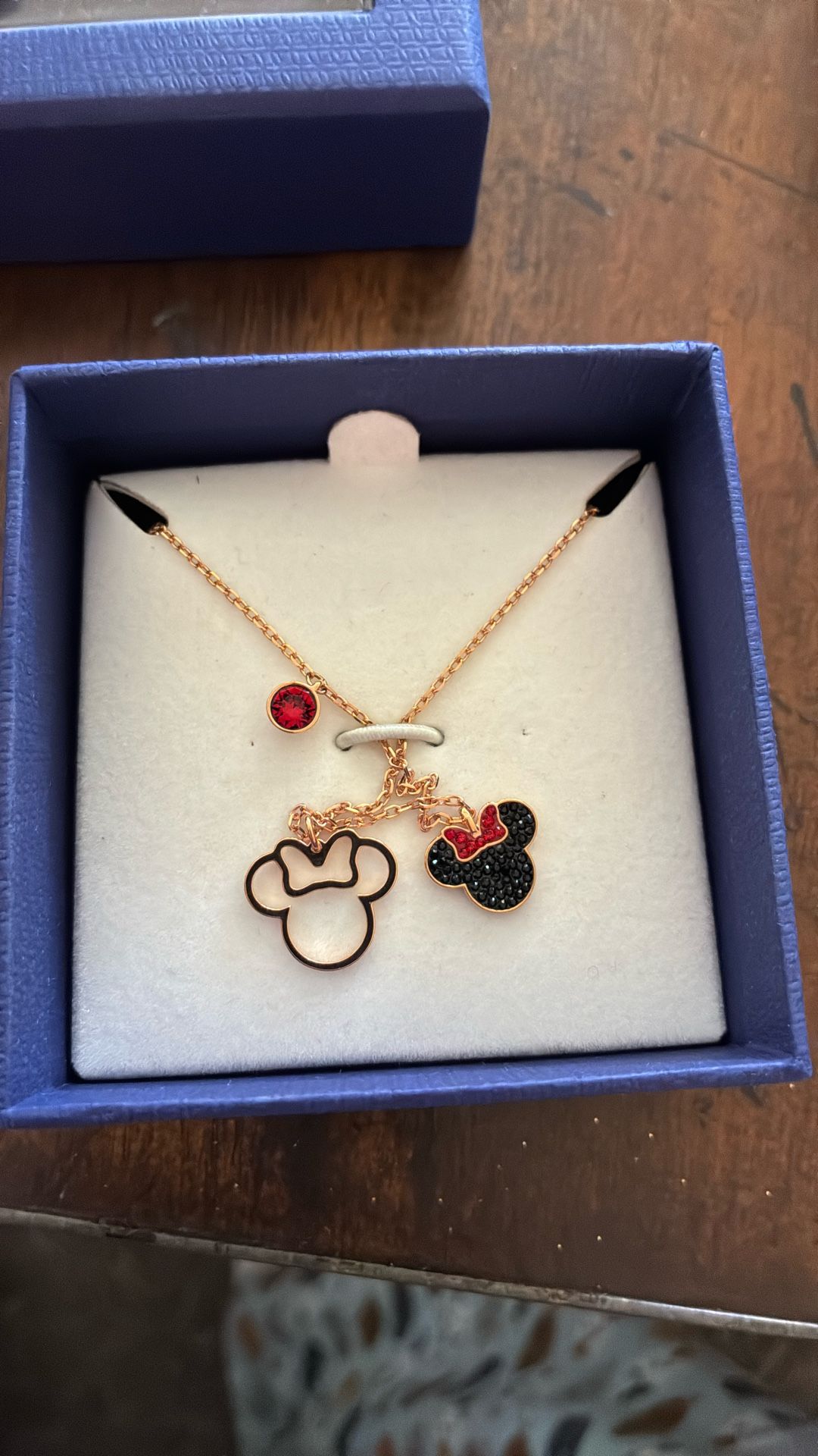 SWAROVSKI MINNIE NECKLACE 