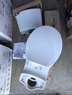 American Standard Champion Toilet – Round, Chair Height, White