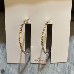 HOOP EARRINGS 