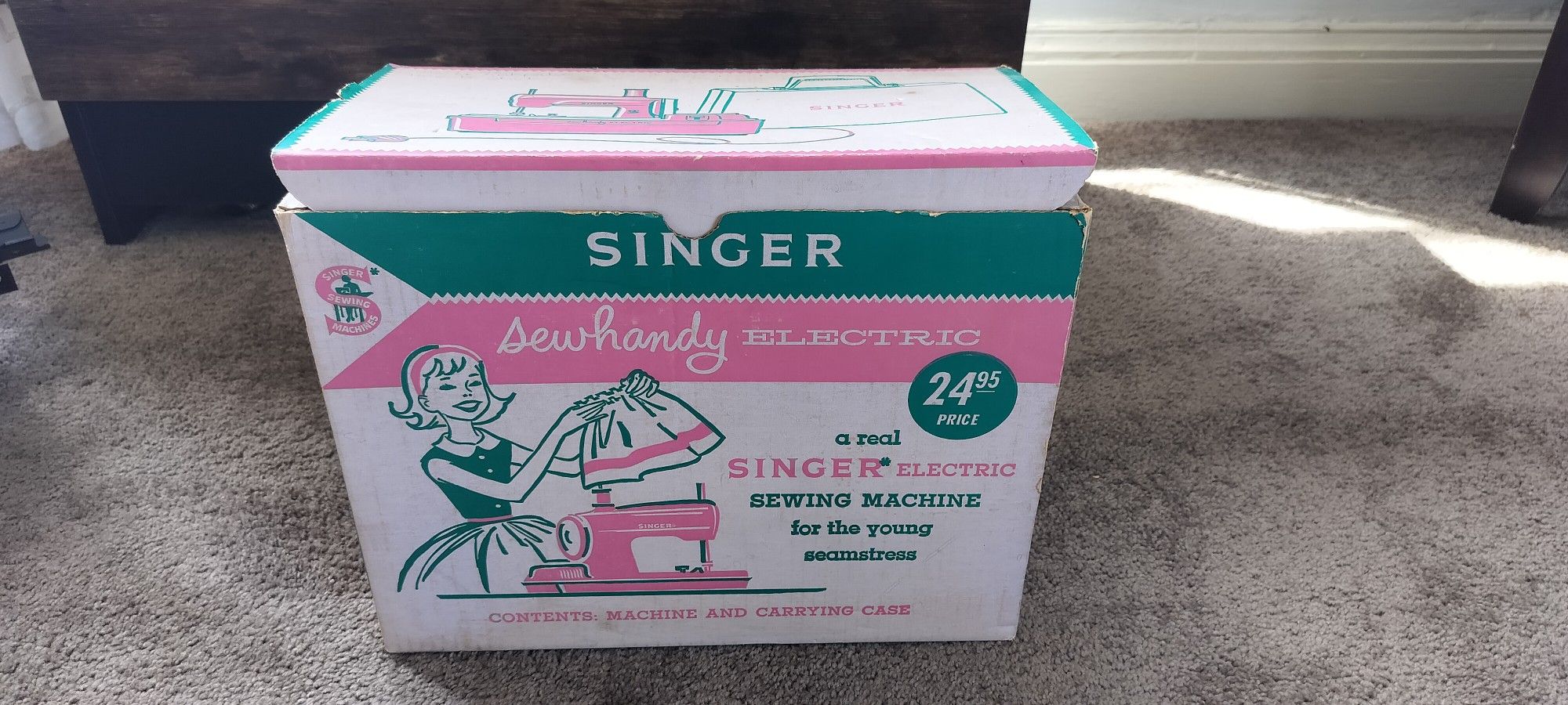 1962 Singer Brand Retro Electric Sewing Machine