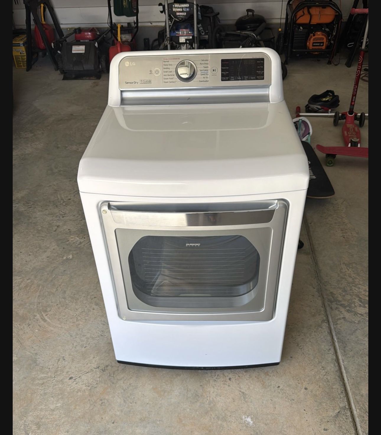 LG Dryer 7.3 cu.ft. Smart wi-fi Enabled Electric Dryer with TurboSteam™