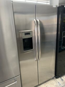 GE side by side in stainless steel