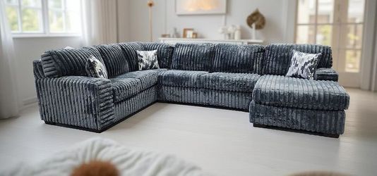 FREE White Glove Delivery – S319 Austin Charcoal Sectional | Brand New