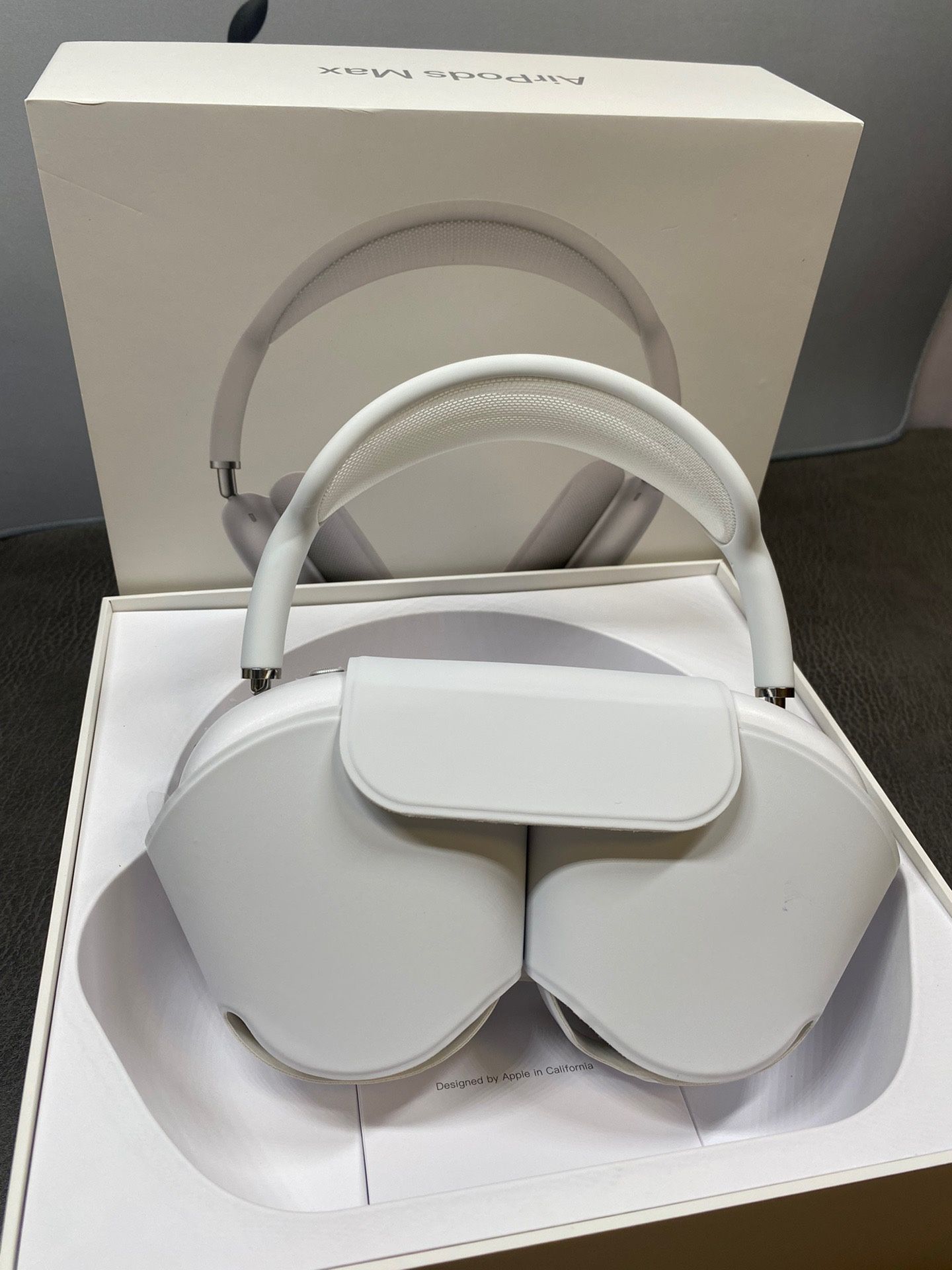 Apple Airpods Max- silver