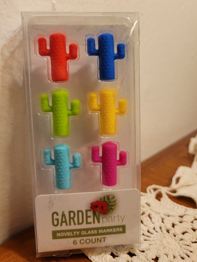 GARDEN PARTY NOVELTY GLASS MARKERS 6 Count CACTUS
